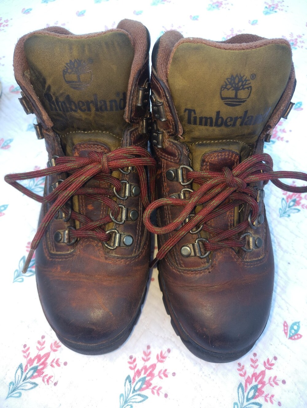 Timberland Brown Leather Hiking Boots with Red-Brown Laces Size 7